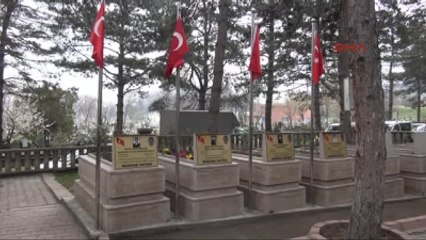Polis Şehitliğinde Hüzünlü Buluşma