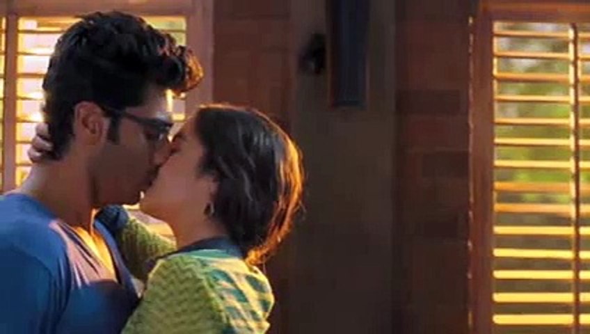 2 States   Alia Bhatt Kissing Arjun Kapoor