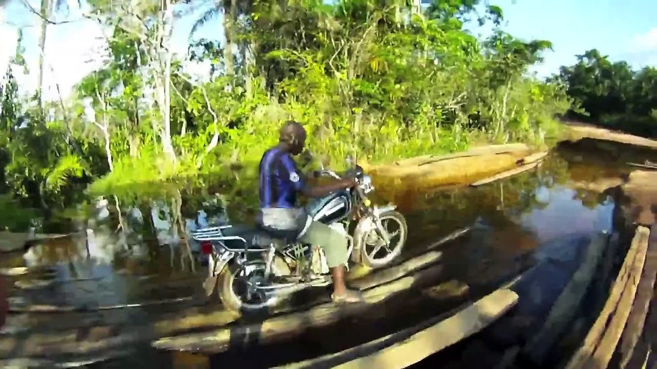 Streets & People of Abidjan. IVORY COAST (Côte d'Ivoire). West Africa