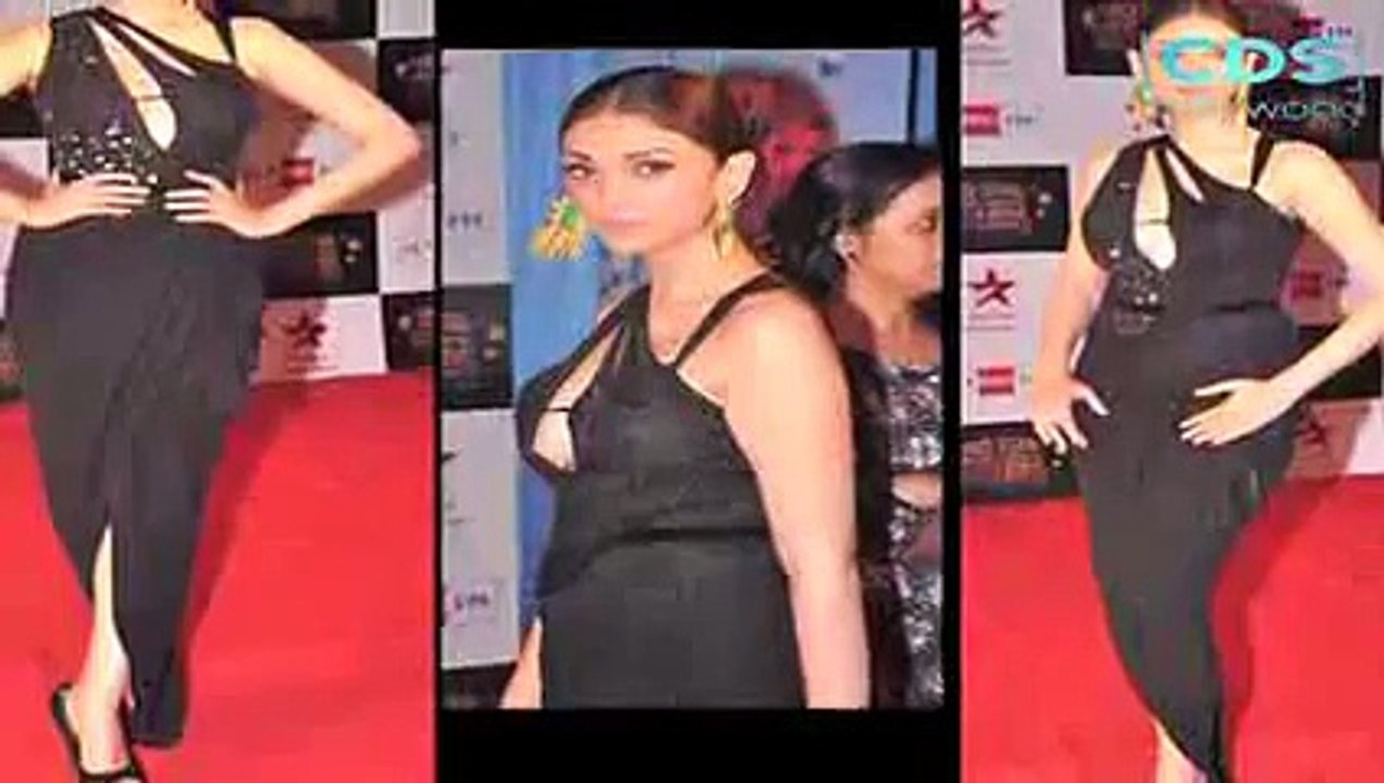 Aditi Rao Hydari Hot Sideboob Show