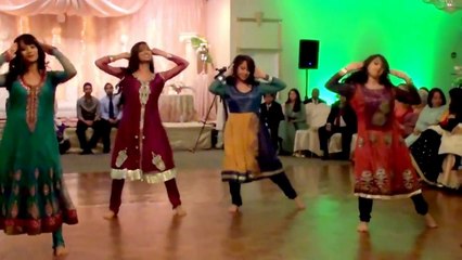 Wonderful Performance On Wedding Night Best DANCE """ Thag le """ (FULL HD )