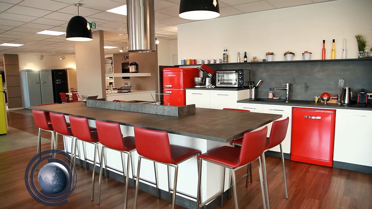 Nouveau show-room pour Thomson PEM et Schaub-Lorenz
