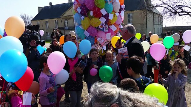 Lâcher de ballons en hommage à Yvonne Guégan
