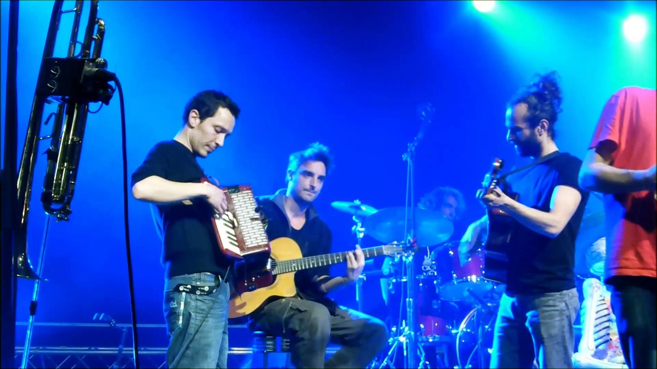 Zoufris Maracas - bras ballant (live)