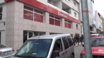 Çorlu - Silahlı Banka Soyguncusunu Güvenlik Görevlisi Yakaladı