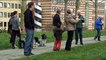 Razend grazende grasmaaiers van Groningen zijn weer terug in het straatbeeld - RTV Noord