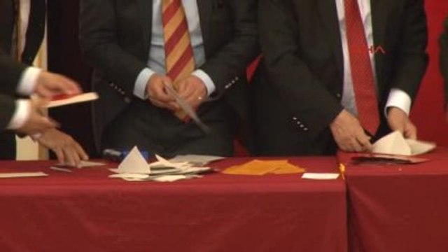 Galatasaray Divan Kurulu'nda Başkanlık Seçimini İrfan Aktar Kazandı