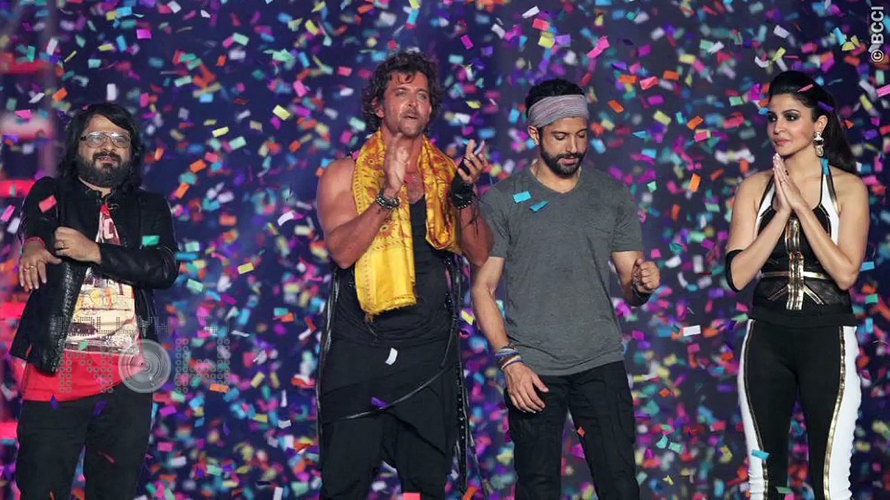Kareena Kapoor_ Saif Ali Khan Congratulates Shahid Kapoor For Engagement 2015