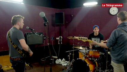 Brest. Rencontre musicale entre The Right Season et Red Line