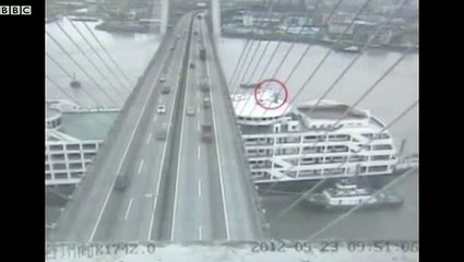 Moment cruise ship hits bridge in China