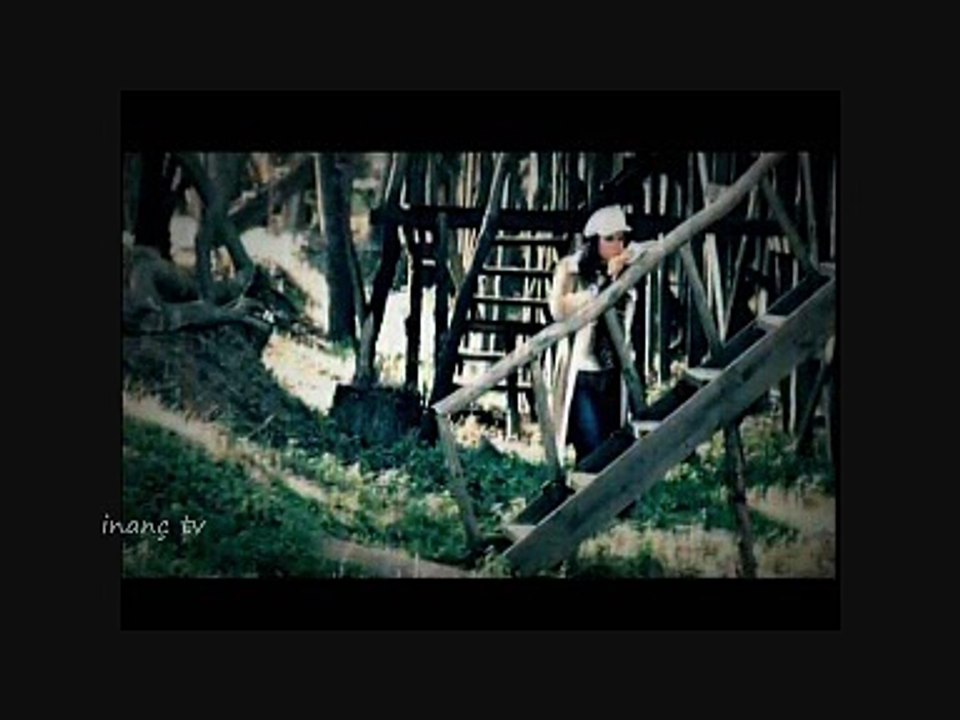 Ebru Gündeş - Güldür Yüzümü-SD