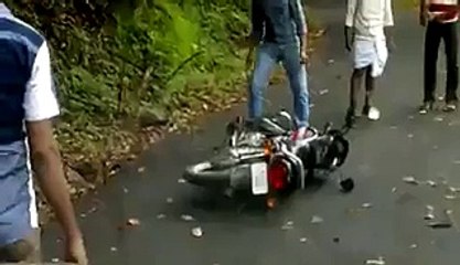 Wow - He is a Real Life Hero - How he rescued Snake --