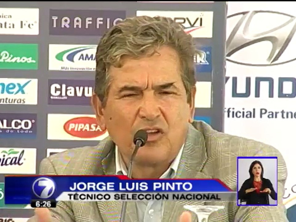 Pequeña niña canta a ritmo de 'heavy metal' el abecedario