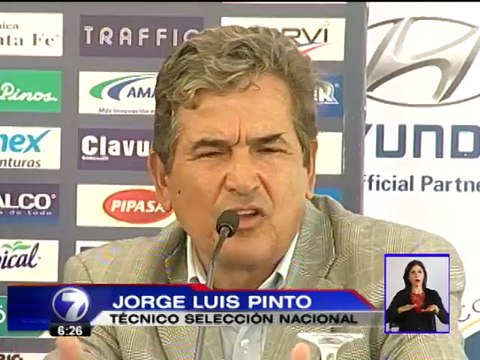 Pequeña niña canta a ritmo de 'heavy metal' el abecedario