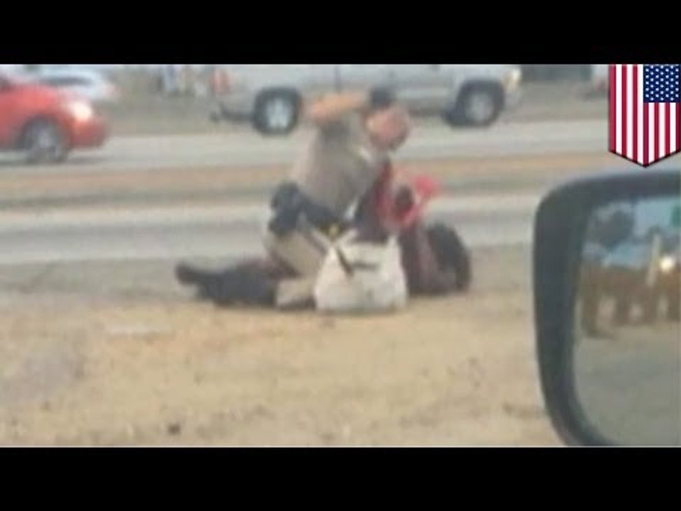 Polizist verprügelt Frau auf Highway
