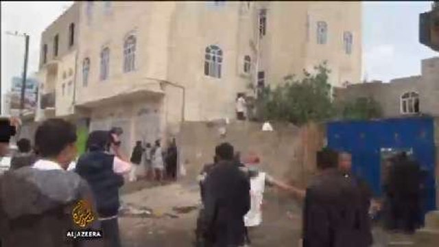 Aid groups arrive in Yemen as Saudi-led strikes continue