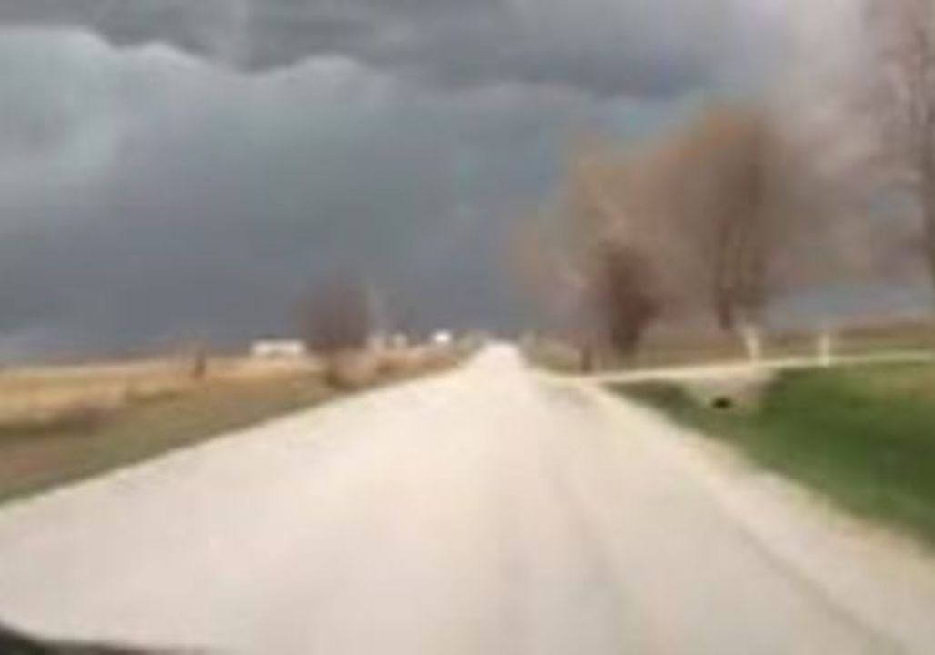 Tornado Hits Ground Near Davenport, Illinois
