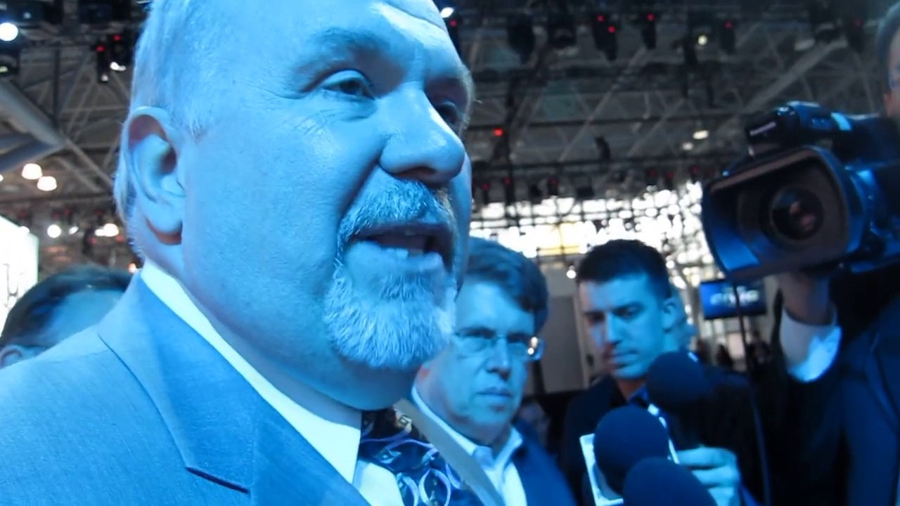 John Mendel, Exec VP American Honda, in NYC Reporter Scrum Bob Giles NewCarNews.TV