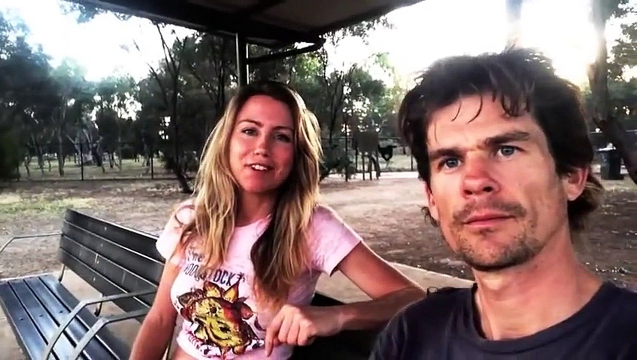 Single? Leave a comment right now & meet your match!