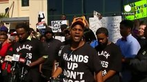 فعالان مدنی معترضان به قتل یک سیاه پوست به دست پلیس آمریکا را به آرامش فراخواندند