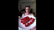 Cette femme va manger 15 piments, les plus forts du monde!