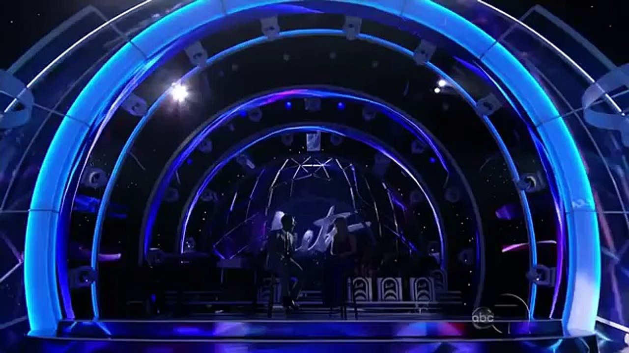 Duets - Kelly Clarkson & John Legend - You Don't Know Me