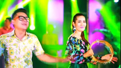 បិះ​ស៊យ​ប៉ះ​ប្រ​ពន្ធ​គេ ដោយ ខាត់​ចេម