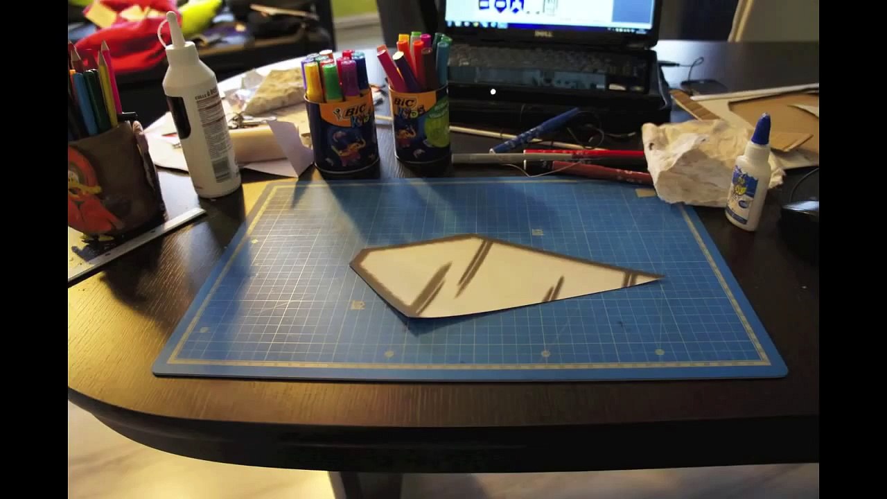 Sangoku Super Saiyan (Dragon Ball) Papercraft Stop Motion