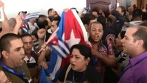 Por presencia de disidentes, los oficialistas cubanos abandonan foro en Panamá