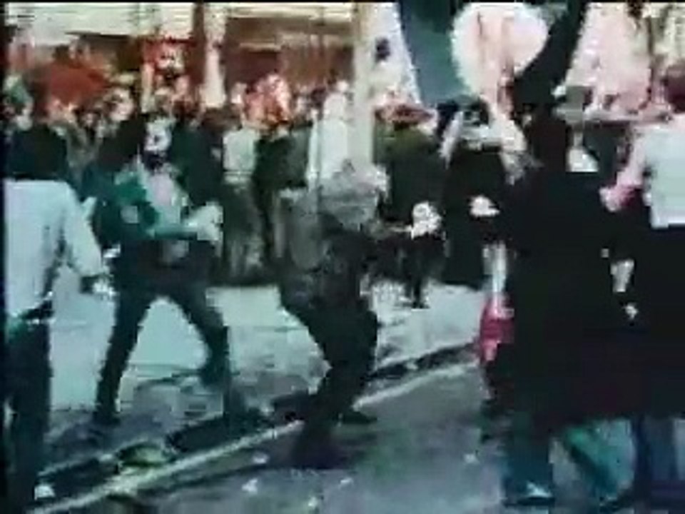 Sex Pistols - Anarchy In The U.K