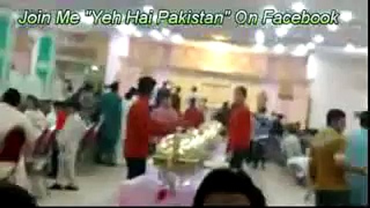 Pakistani Funny Clips Funny Pakistani wedding dance