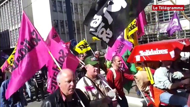 Lorient. 530 manifestants dans deux cortèges contre l'austérité