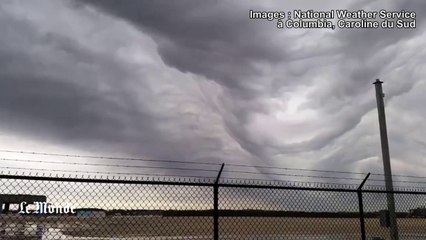 Des nuages aux allures de vagues recouvrent la Caroline du Sud