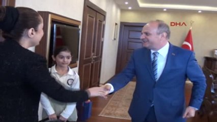 Mersin Geleceğin Virtüözünden Vali Çakacak'a Mini Resital