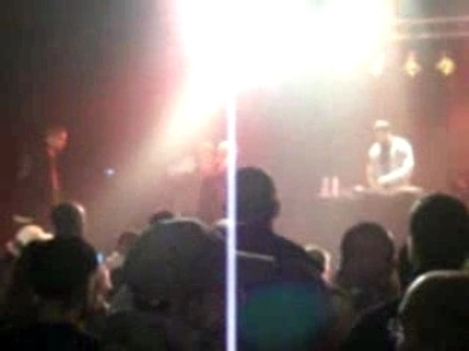 Chuuk sur la  scene de Casey