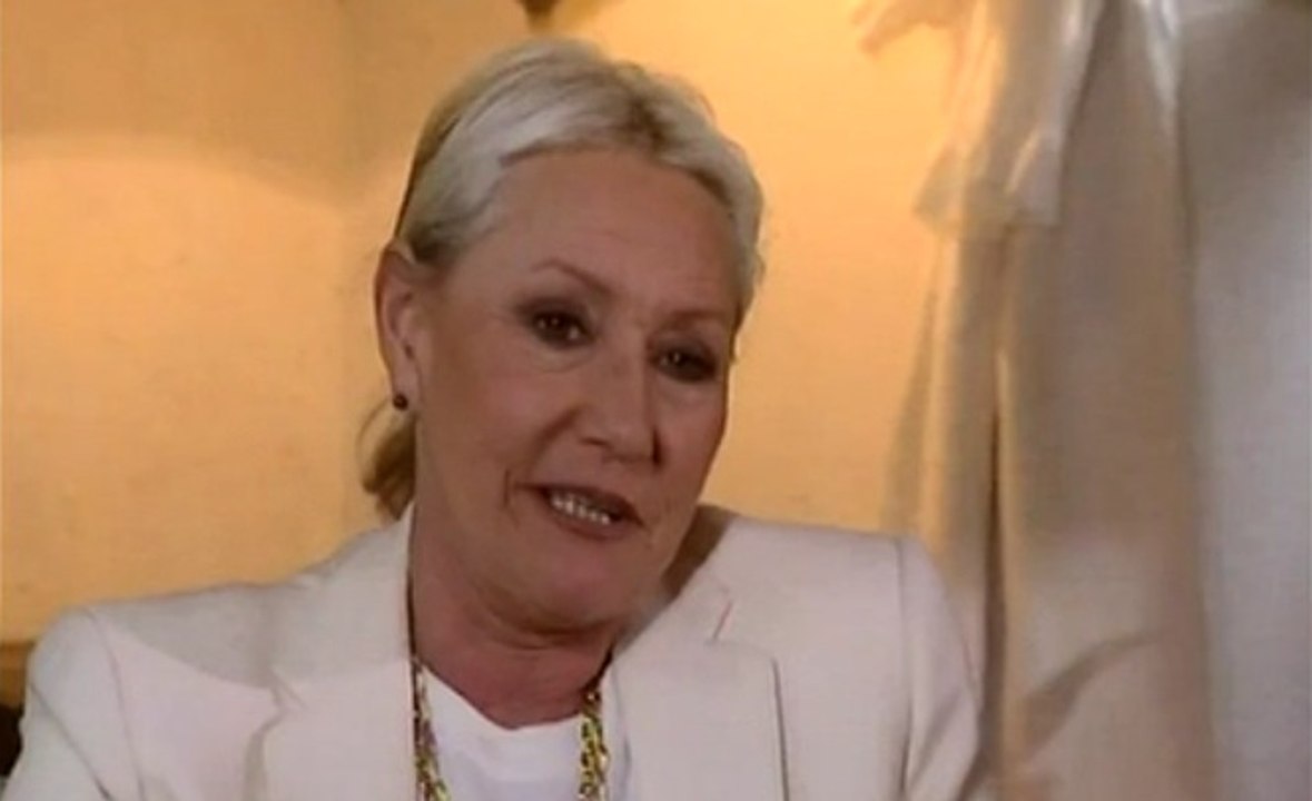 «Il est raciste» : Son ex-femme à propos de Jean-Marie Le Pen - ZAPPING ACTU DU 09/04/2015