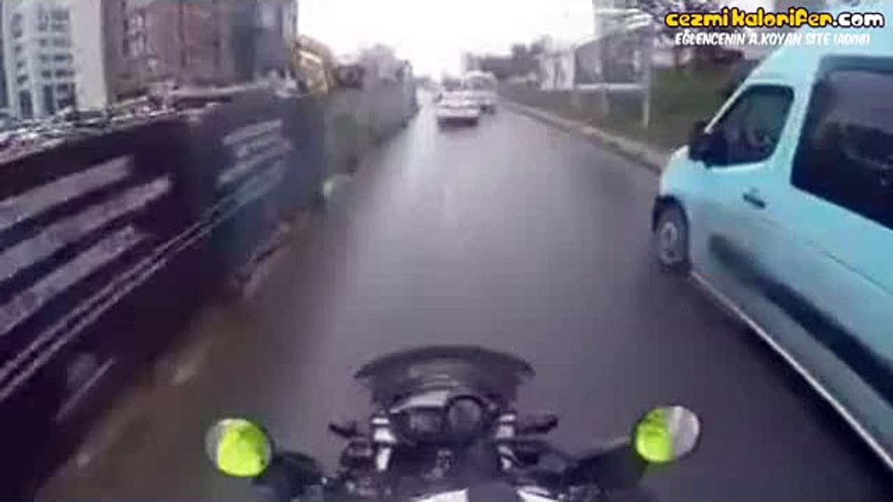 Seni Önce Döverim Sonra Youtube'a Koyarım