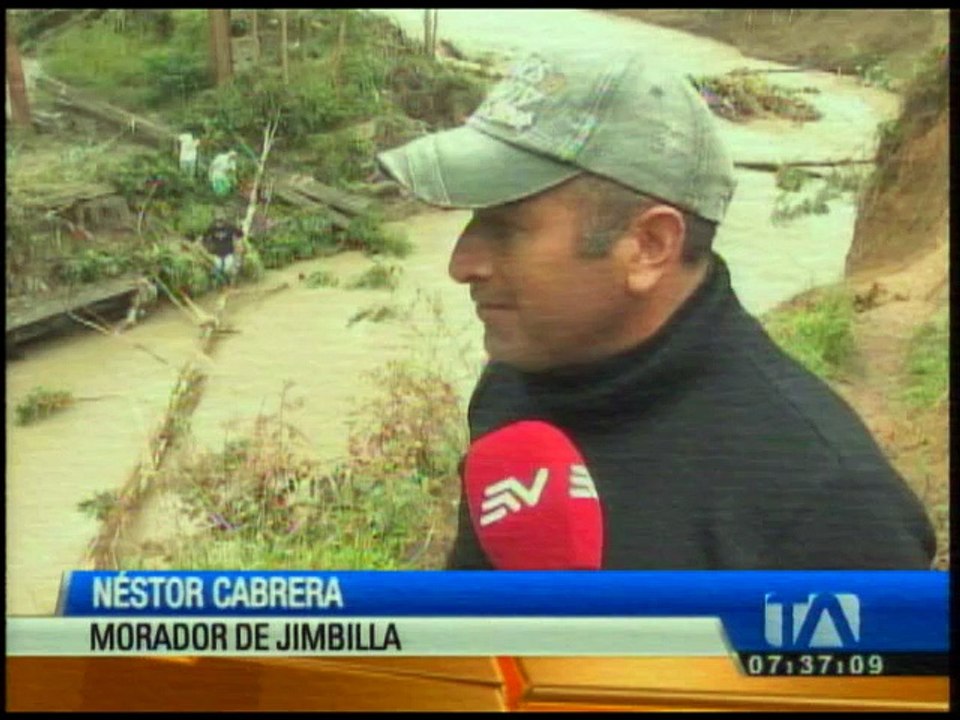 El río Zamora destruyó puentes peatonales