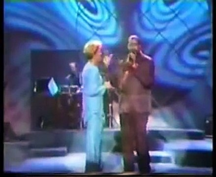 Dionne Warwick - Never Gonna Give You Up Duet with Barry White