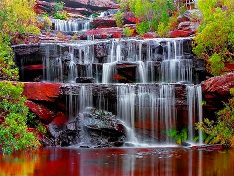 Muhteşem Bir Yorum İlahi