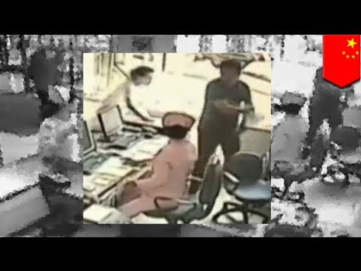 Китайская медсестра получила по шее после отказа в VIP обслуживании