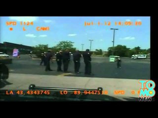 VIDEO: Huit policiers tirent 45 balles sur un sans-abris et handicapé mental.