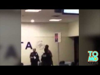 VIDEO: subito, il est devenu complètement dingue sautilla de façon erratique et nu!