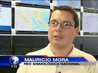 Fumarolas, sismos y condiciones químicas en el Volcán Turrialba indican que no se debe bajar la guardia