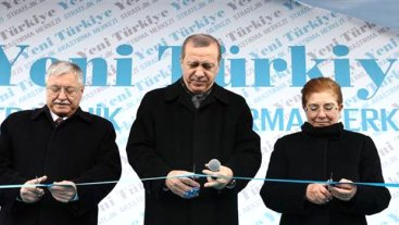 Cumhurbaşkanı Erdoğan'a "Yeni Türkiye Marşı" ile Karşılama