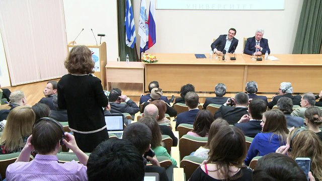 Greek PM Tsipras says 'goal is to remain in eurozone'