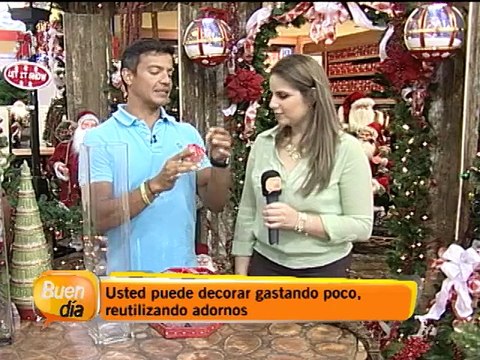 Reutilice adornos y aproveche los descuentos para decorar su hogar