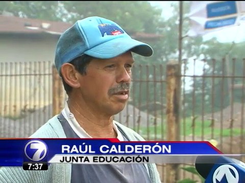 Vecinos del Guarco se muestran inquietos por costo de escuela sin terminar