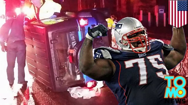 لاعب كرة القدم الأمريكية فينس ويلفورك ينقذ سيدة من سيارة انقلبت بعد مباراة حماسية