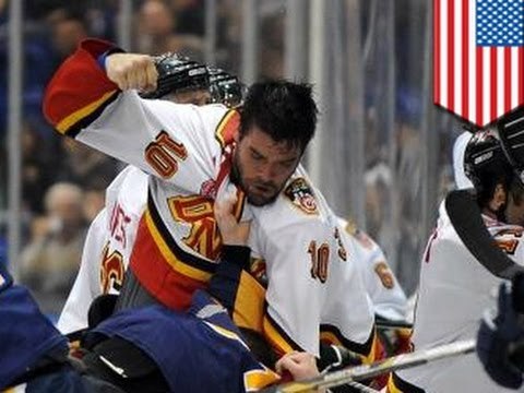 Как играют в хоккей настоящие мужчины